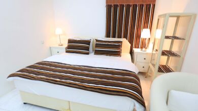 غرفة نوم في مخيم بيرحاء ابراء